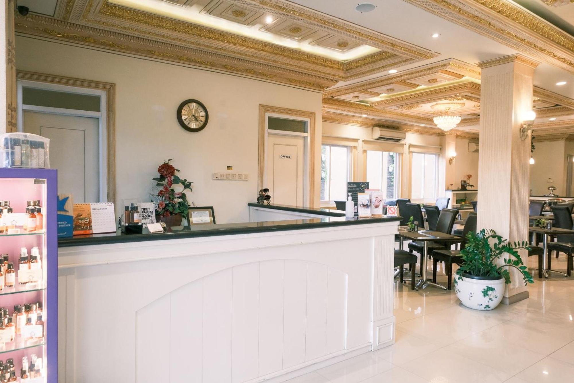 Ceria Boutique Hotel Maguwo Экстерьер фото